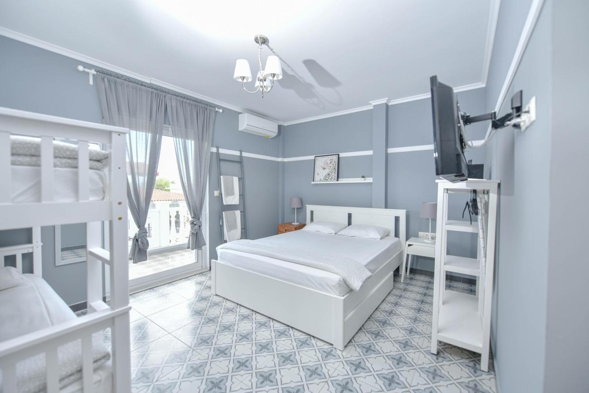 Retro Luxury Rooms Olympiakí Aktí Kültér fotó